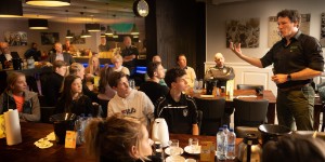 Koninklijke Grolsch stimuleert verantwoord alcoholgebruik met nieuwe training voor de barvrijwilligers in Nederland